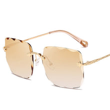 Load image into Gallery viewer, Fashion Sunglasses